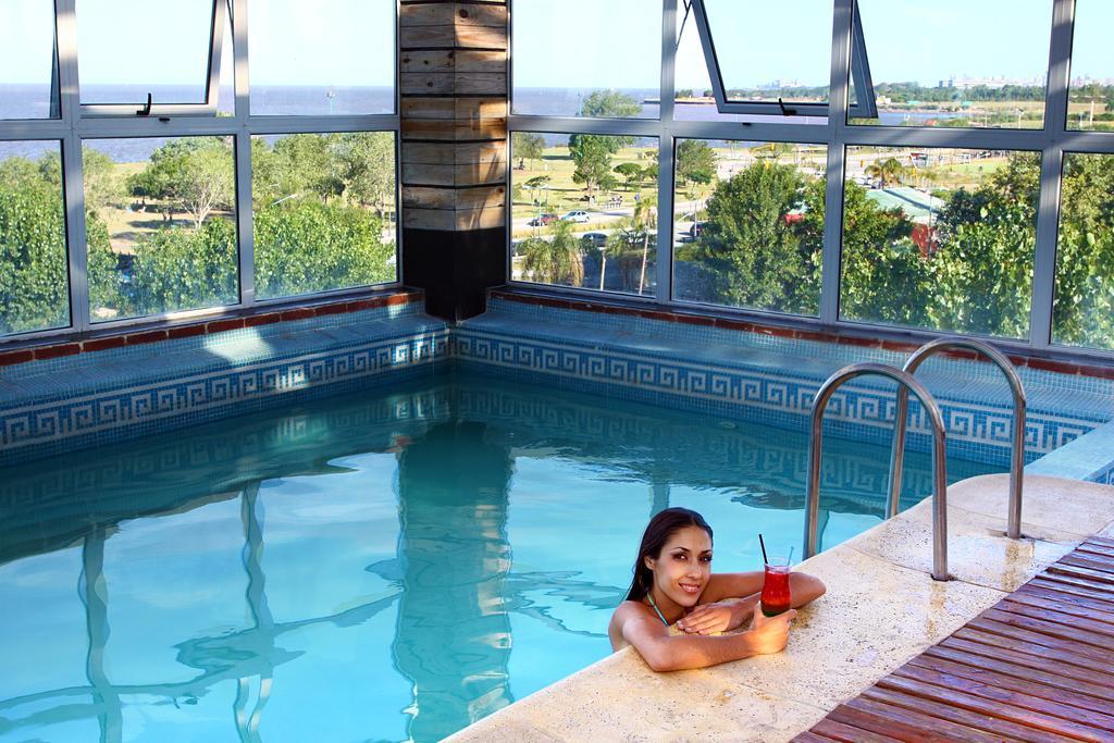 ホテル Ramada By Wyndham Buenos Aires Vicente López エクステリア 写真