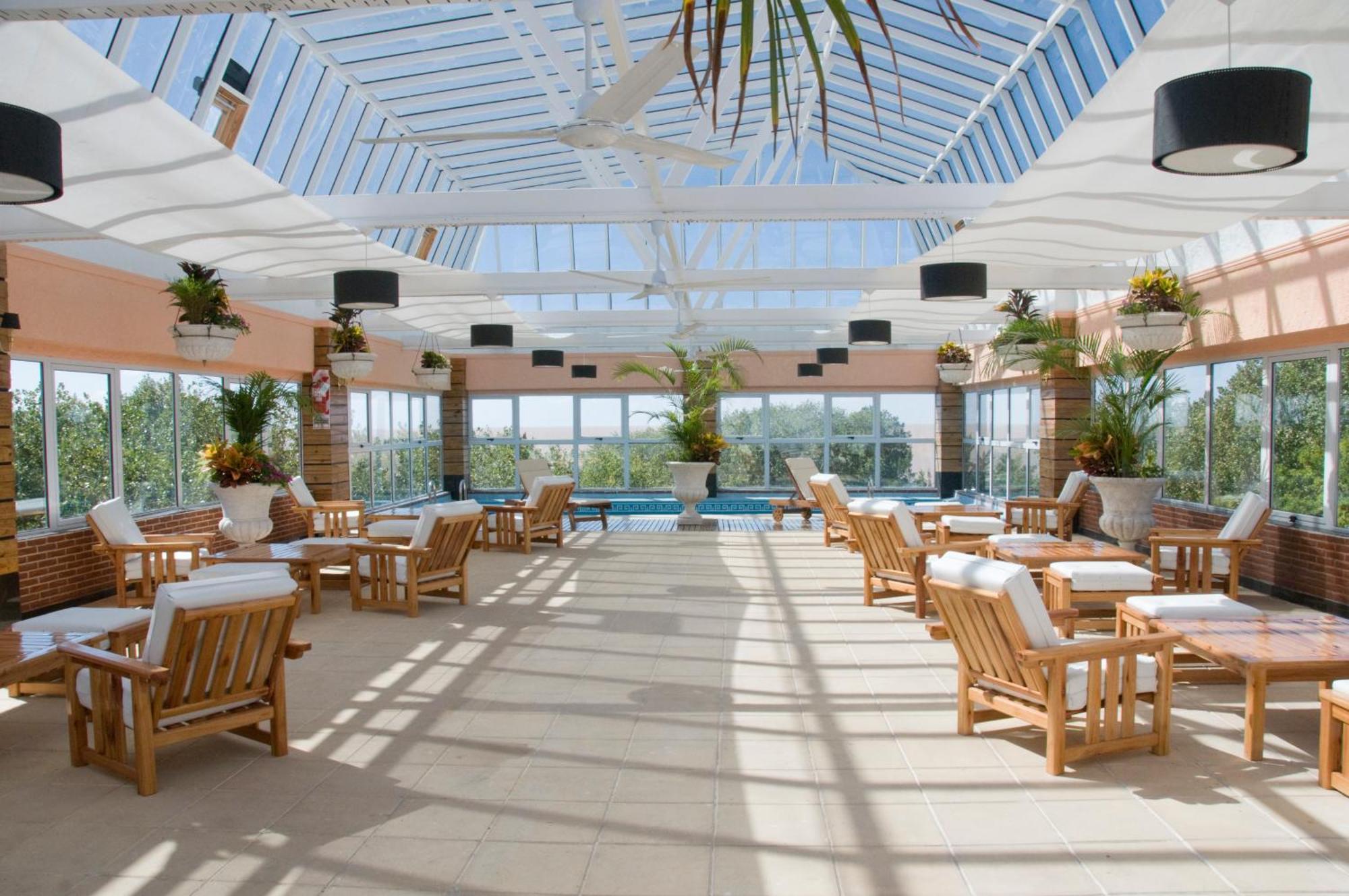 ホテル Ramada By Wyndham Buenos Aires Vicente López エクステリア 写真