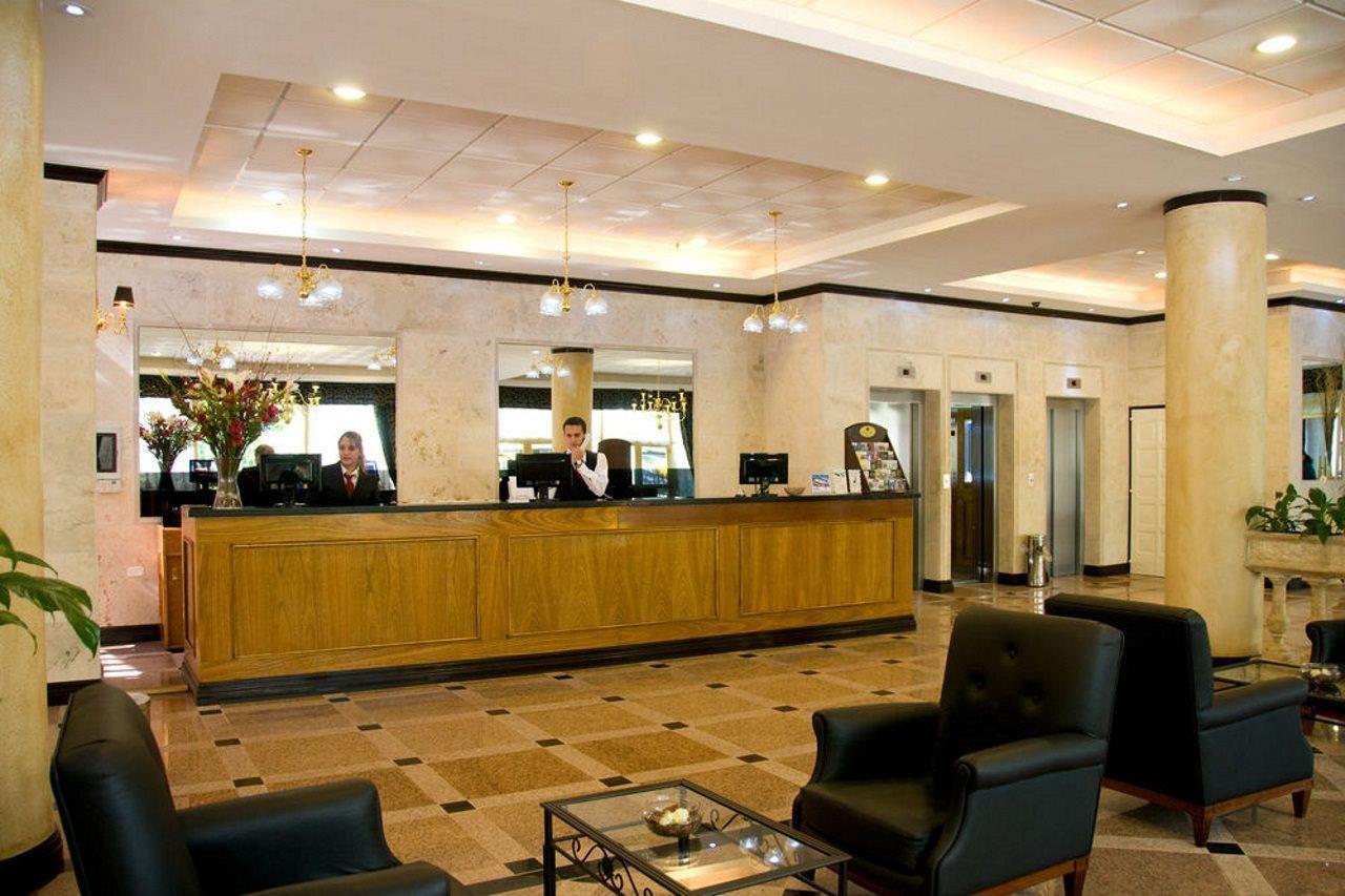 ホテル Ramada By Wyndham Buenos Aires Vicente López エクステリア 写真