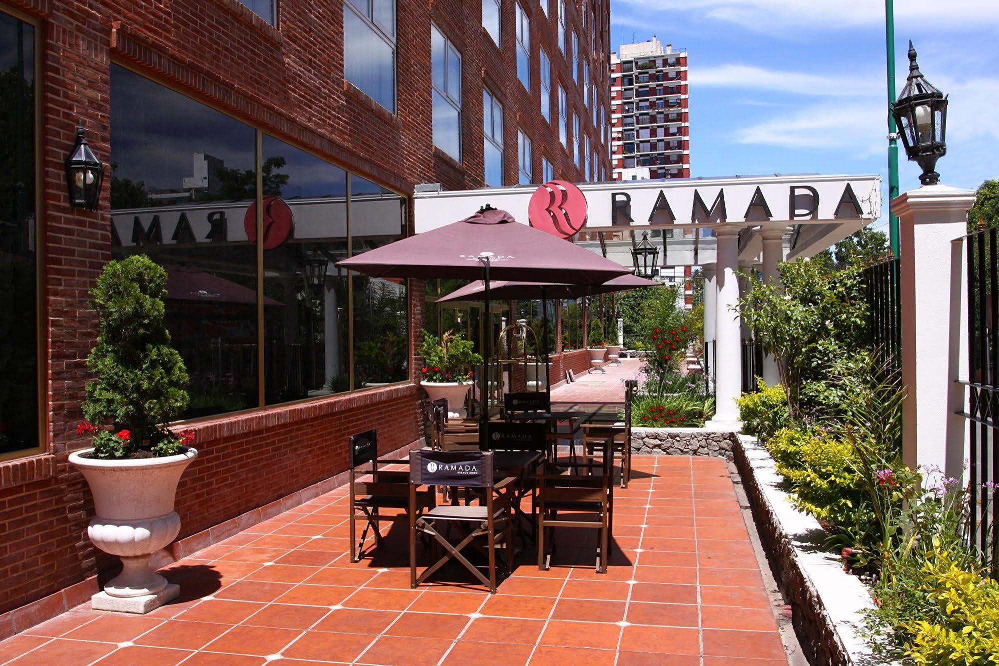 ホテル Ramada By Wyndham Buenos Aires Vicente López エクステリア 写真